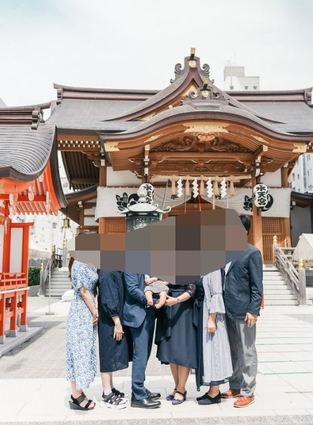 ラブグラフの出張撮影サービスで撮影されたお宮参りの写真